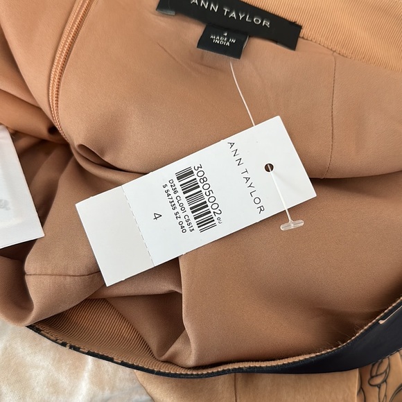 Ann Taylor Equestrian themed midi skirt- size 4 - Picture 5 of 5